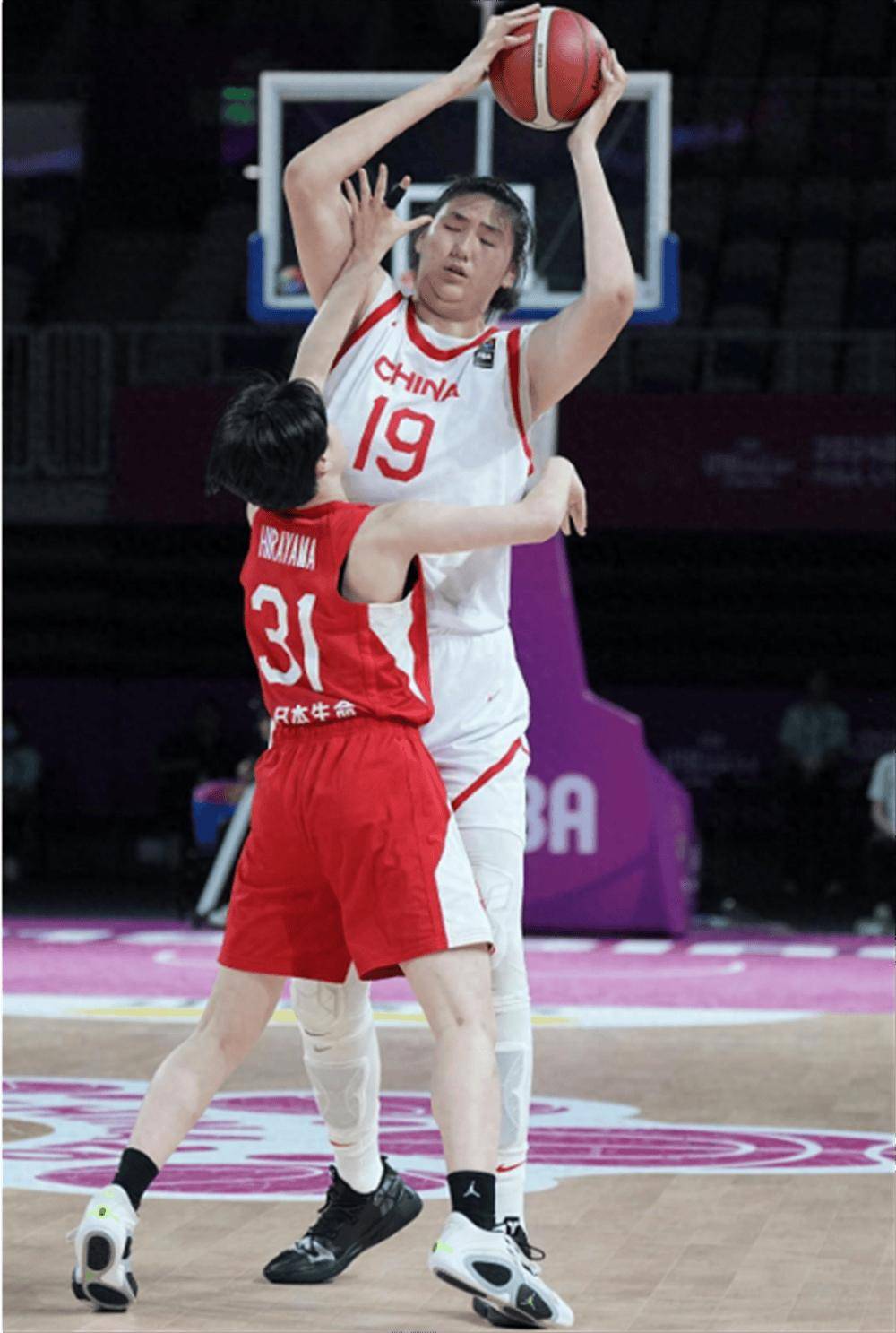 包含FIBA发布中国女篮写真张子宇韩旭搞怪的词条