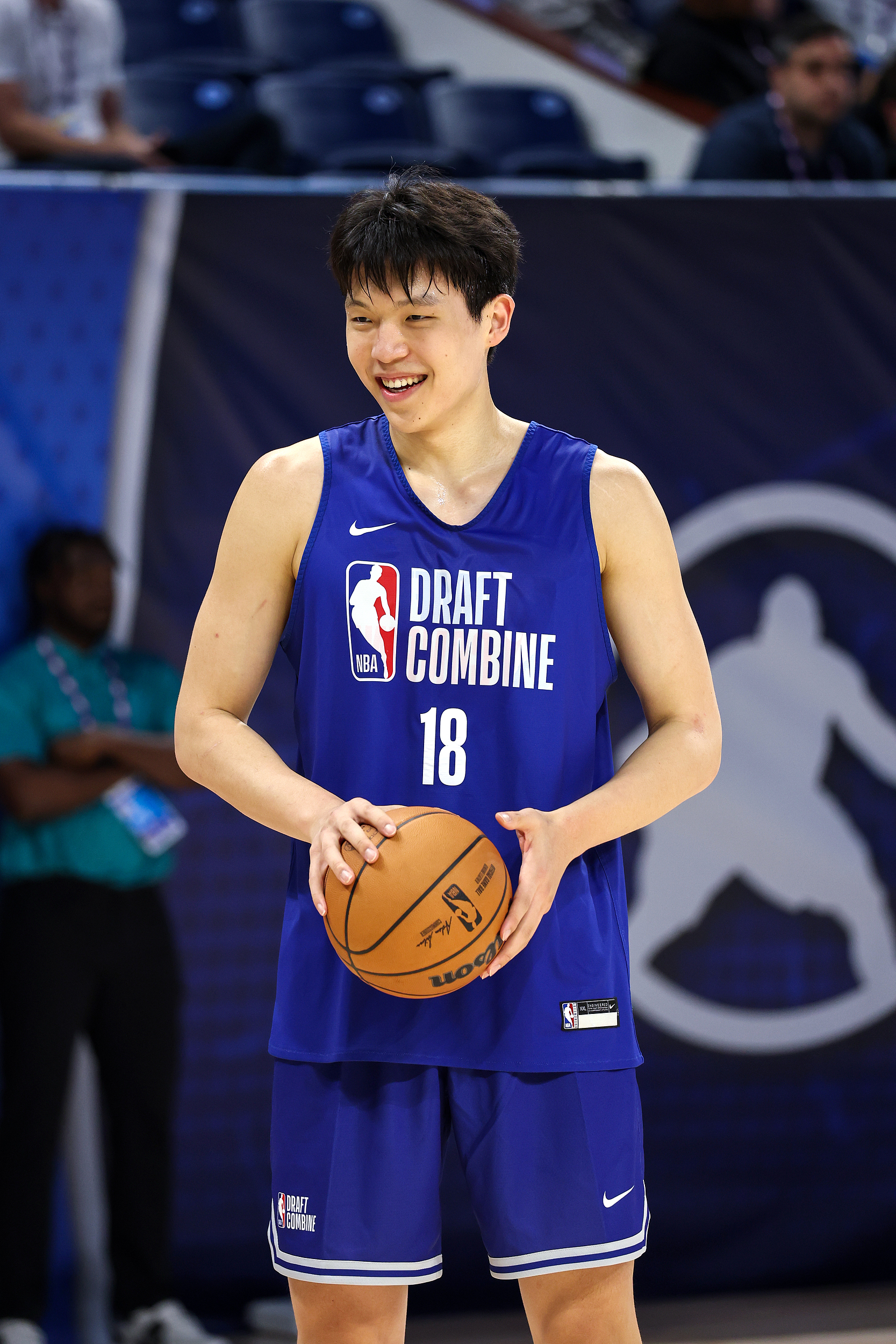 青岛男篮感谢各界支持俱乐部全力支持杨瀚森NBA征程的简单介绍