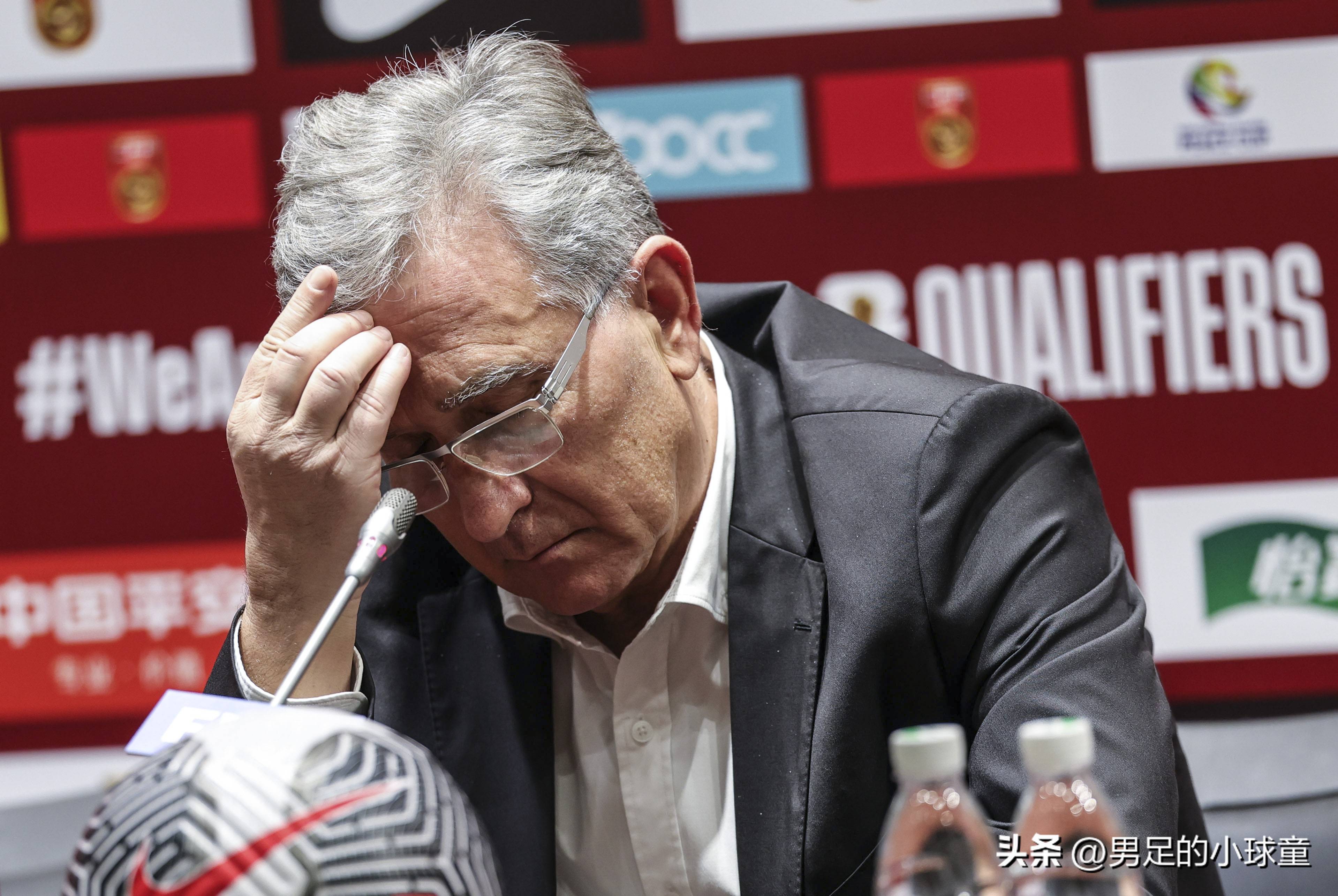 不续约!蓉城无视最强铁腰一片忠心恐遭中超争冠队挖角的简单介绍